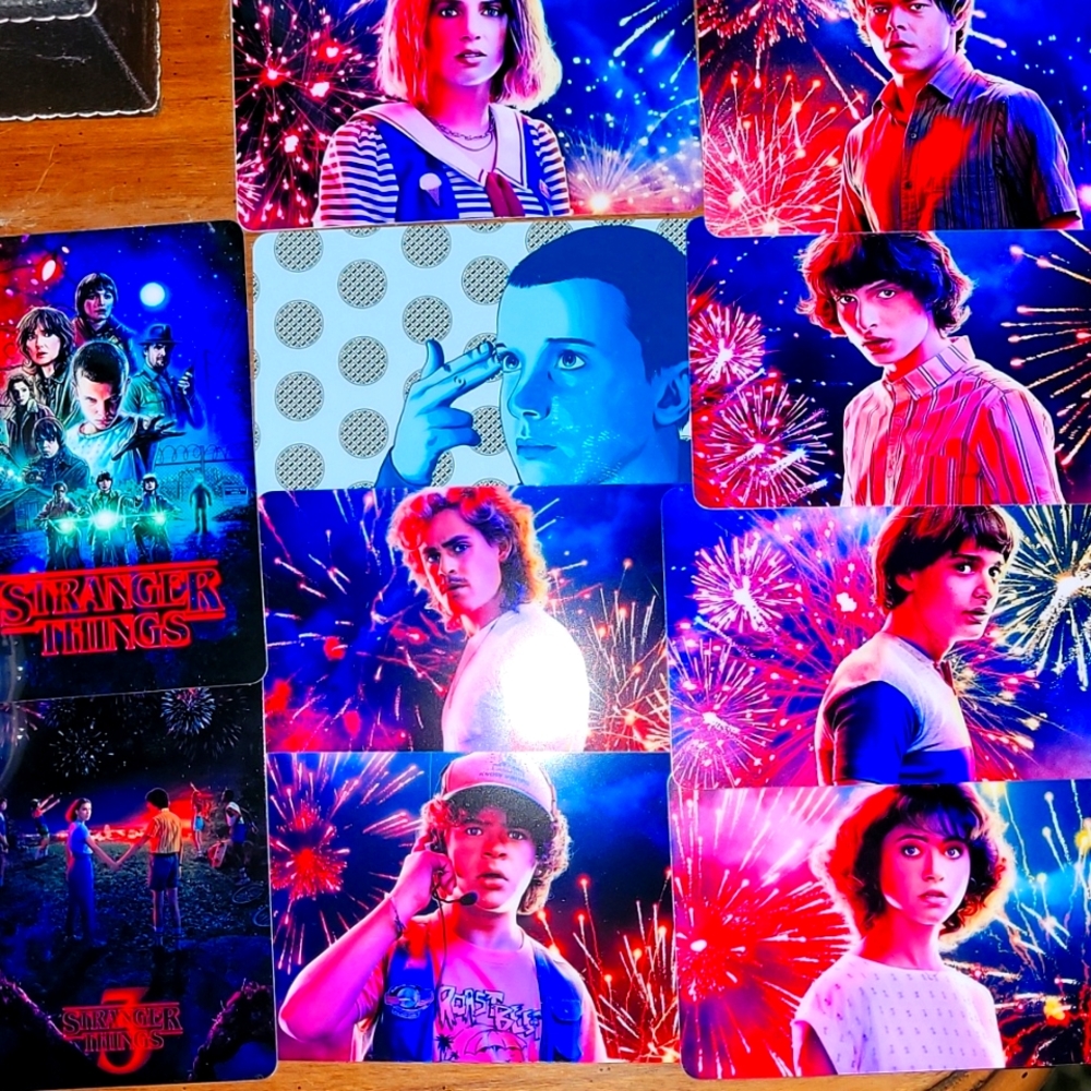 Stranger Things Collector's Cards